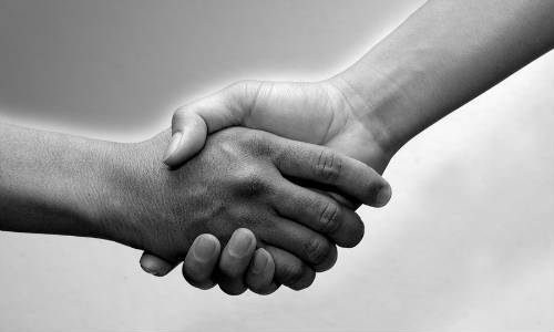 estrechar-las-manos